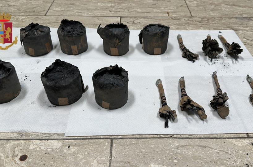Matera, manufatti pirotecnici inesplosi abbandonati per strada