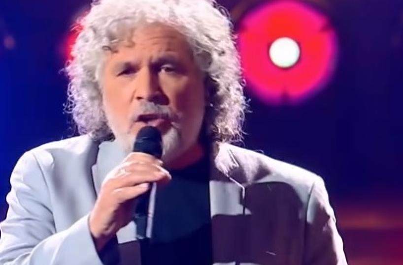The Voice Senior: un salentino sugli scudi con «La Febbre del Sabato Sera» 