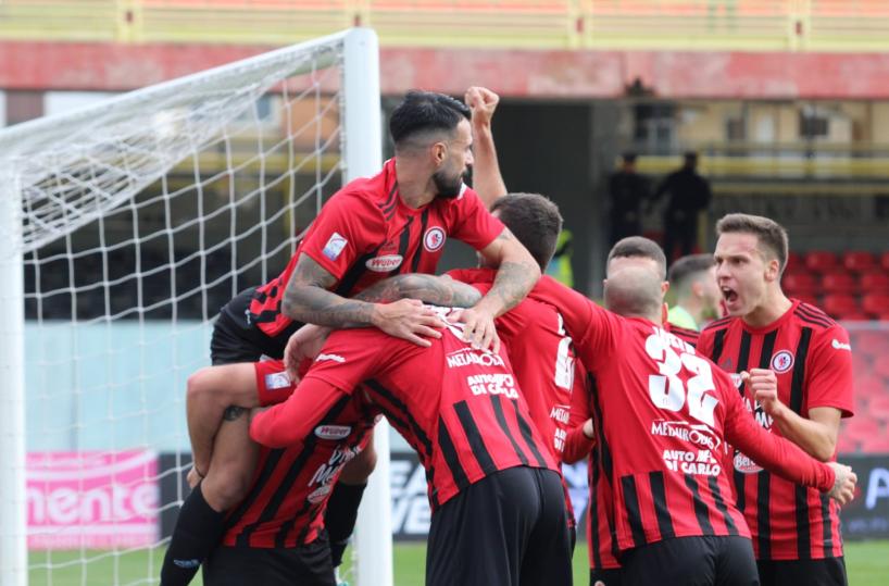 Il Foggia stende il Potenza: 3-0 allo Zaccheria