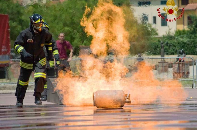 Ugento: esplosione dopo fuga di gas, un ferito