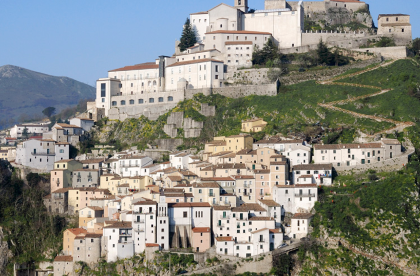 Il ministro Sangiuliano: «Il museo di Muro Lucano non chiuderà»