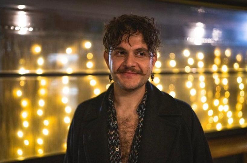 Sanremo 2023, nella serata dei duetti sul palco anche il tarantino Renzo Rubino