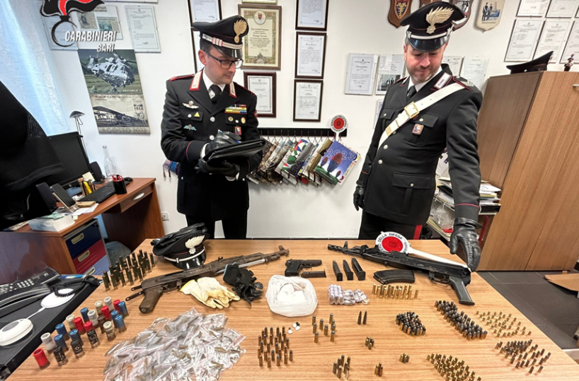 Bari, un deposito di armi da guerra e droga nel quartiere San Pio-Enziteto