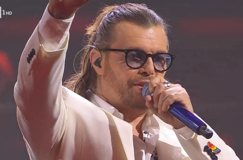 Sanremo, il web insorge: «Grignani ha bestemmiato», ma lui replica: «Ho detto "Porto via"...»