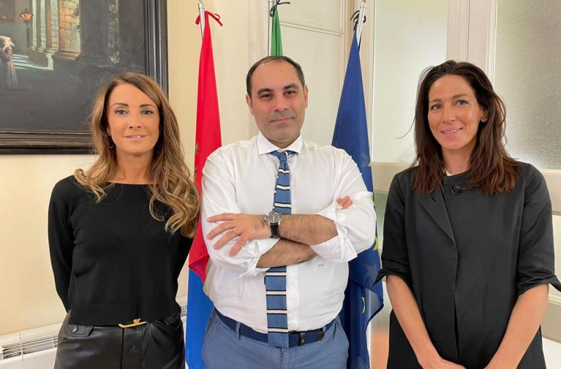 A Taranto vendita online di veleni pericolosi per cani e gatti: sindaco Melucci la interrompe