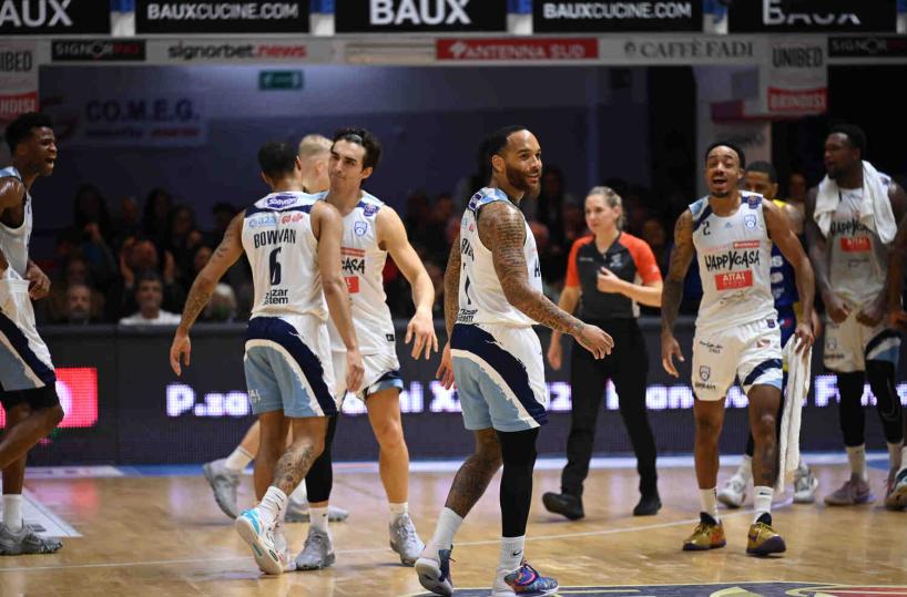 Basket, prova di forza contro Verona: il poker Happy Casa è servito