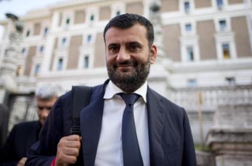  Bari, scatta il «toto» Decaro ter: «Auspicabile», «Deleterio»