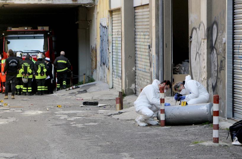 Bari, per l'operaio di 78 anni morto sul lavoro indagato il titolare del box  
