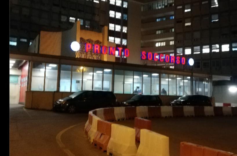 Rubava ai pazienti gravi che finivano al «Fazzi» «Oss» rischia il processo
