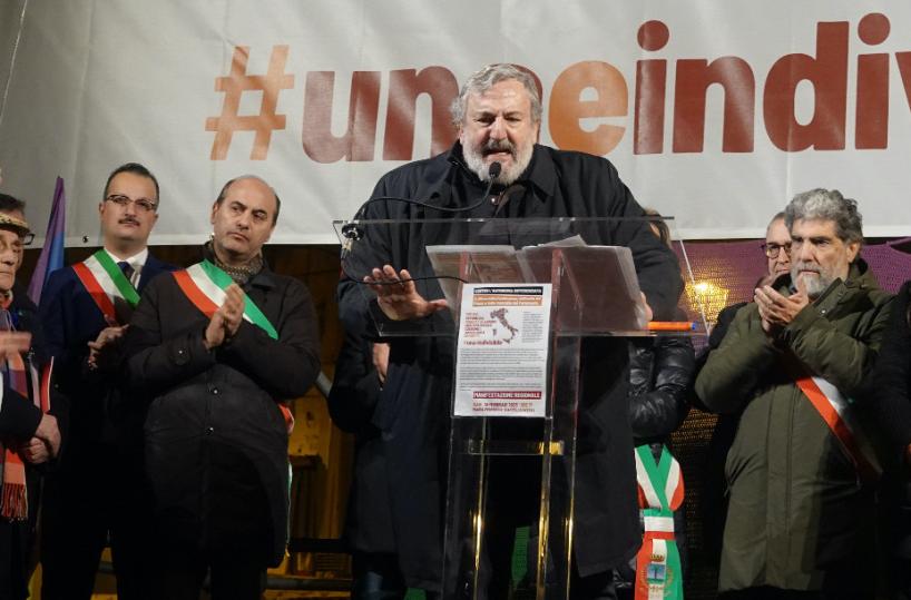 Autonomia, Emiliano: «Fitto torni a casa a difendere il Sud».  Cgil Puglia: non è la priorità, divide il Paese