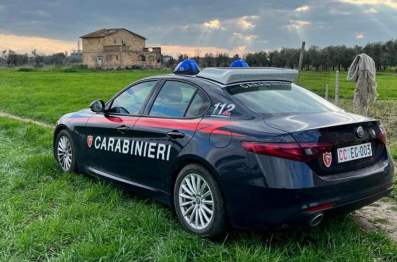 Cerignola, trovato in campagna un cadavere: presenta ferite da taglio