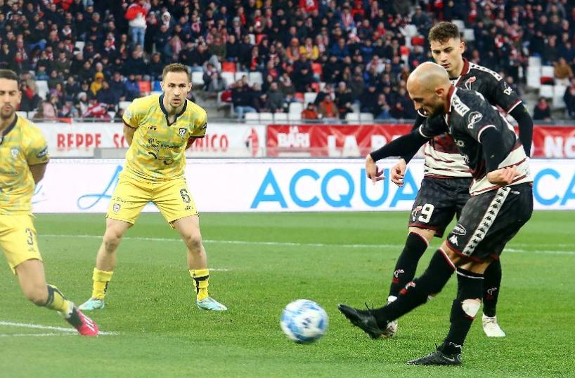 Calcio Bari, Benali: «Pronto a giocare contro il Brescia»