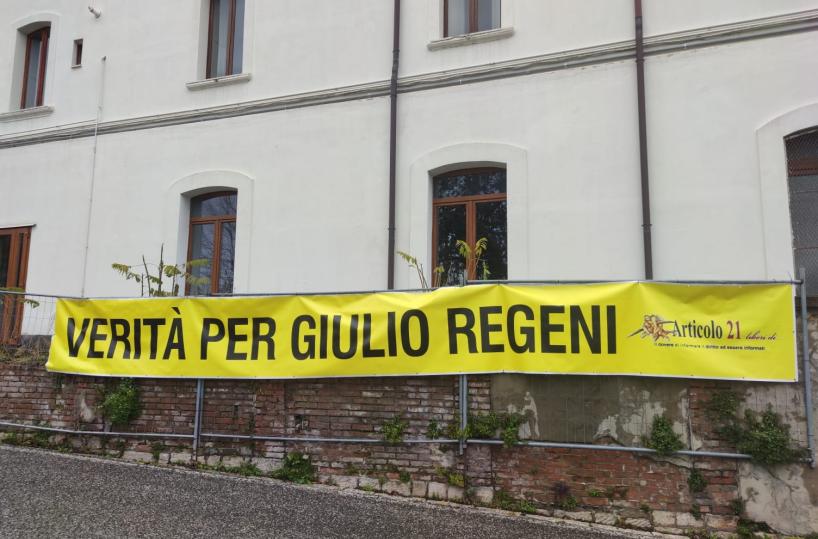 «Verità per Giulio Regeni», striscione di Articolo 21 rubato a Potenza
