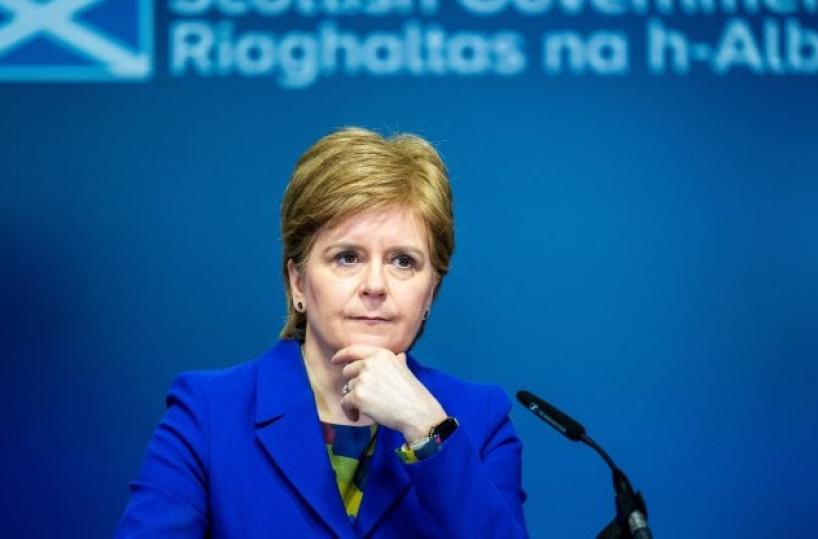 Tra donne e potere un rapporto difficile: la poltrona «scotta»