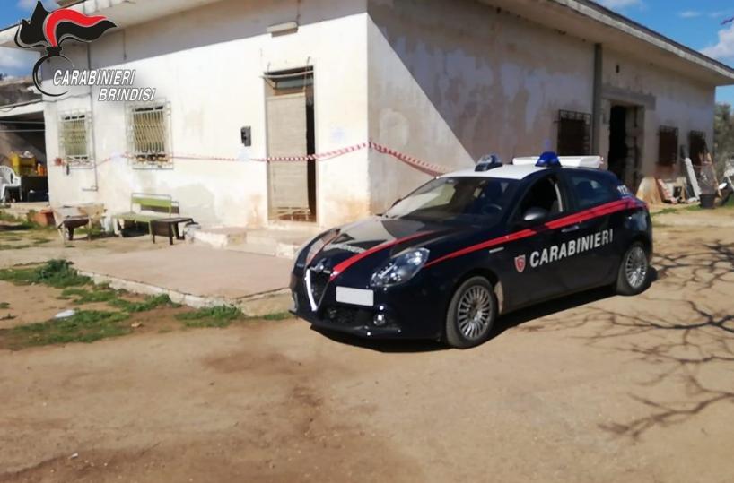 Un uomo e una donna trovati morti nel Brindisino, ipotesi duplice omicidio