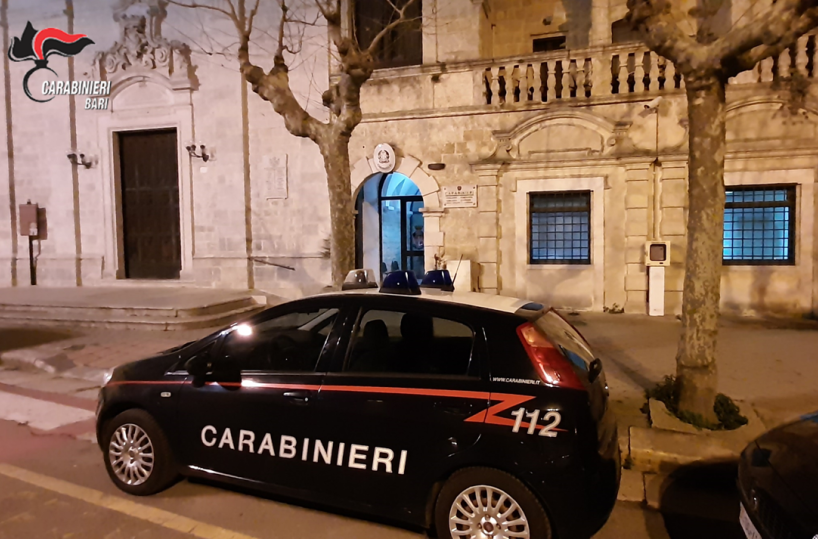 Si finge carabiniere e truffa anziane signore di Acquaviva: arrestato 45enne napoletano