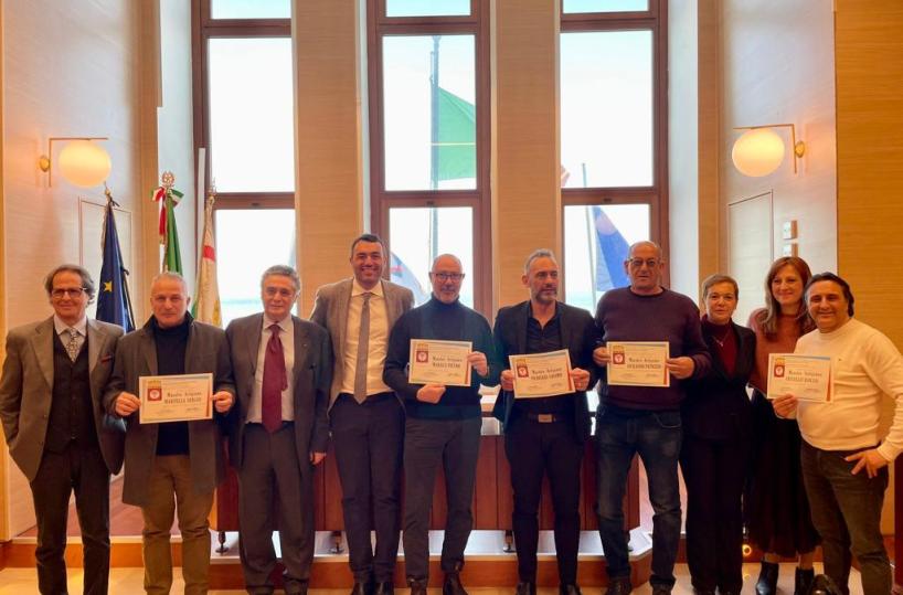 Puglia, consegnati 5 nuovi titoli ai maestri artigiani: ecco chi sono