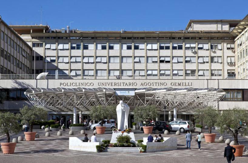 Bat, donna muore di tumore senza poter abbracciare il figlio