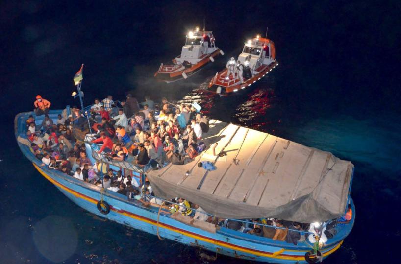 Nessuno ha la ricetta in tasca, ma la lotta agli scafisti non fermerà il grande esodo