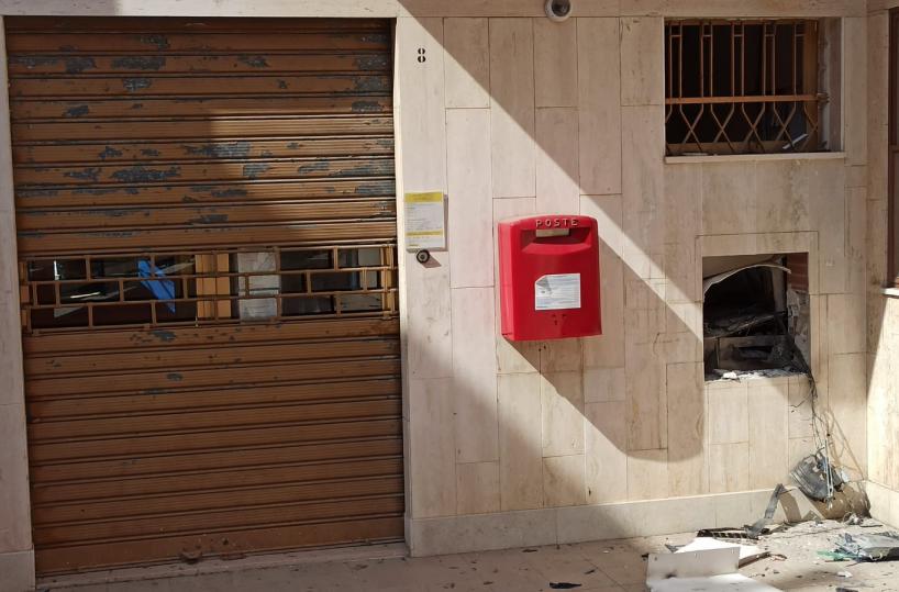 Bomba al postamat di ASscoli satriano