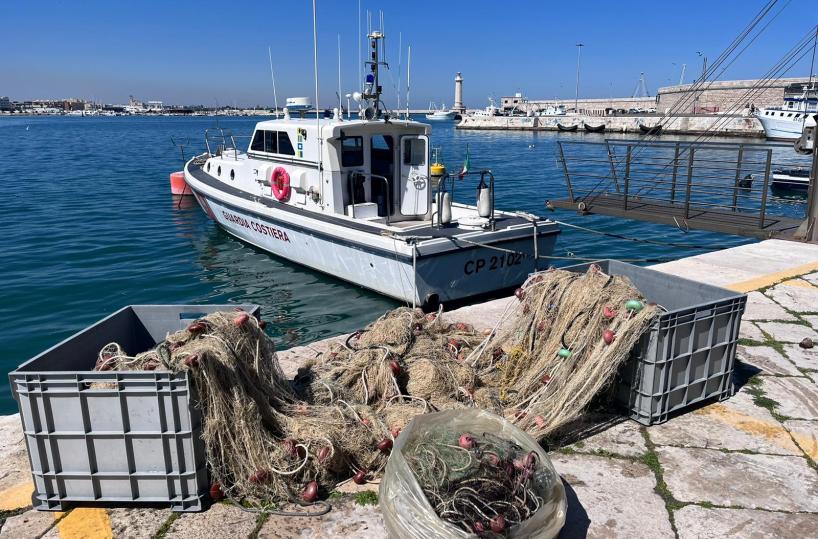 Reti non segnalate all'ingresso dei porti di Molfetta e Giovinazzo: denuncia contro ignoti