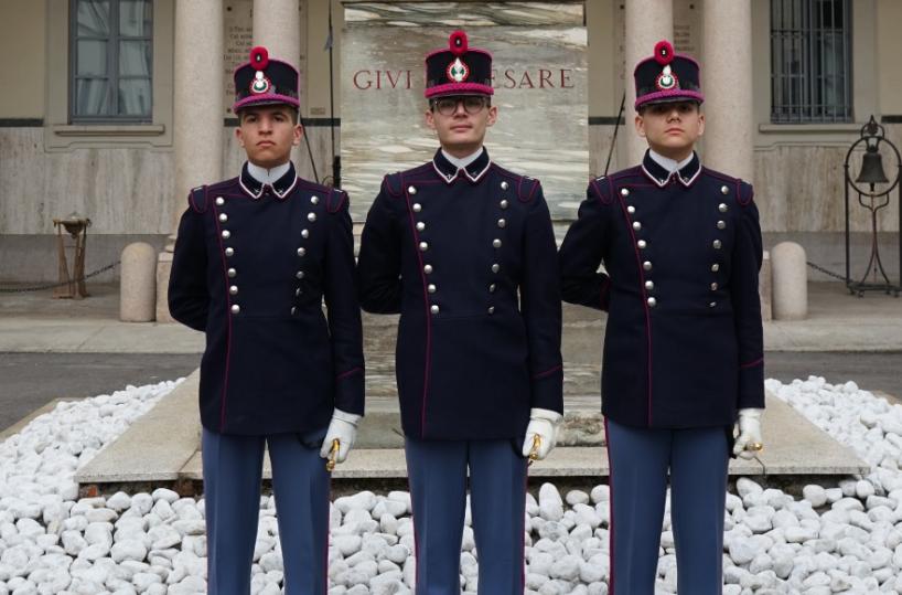 Giurano gli allievi della scuola militare Teulié: tra loro 3 pugliesi 