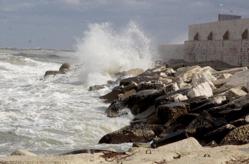 Bari, in arrivo pioggia e vento di burrasca: scatta l'allerta gialla 