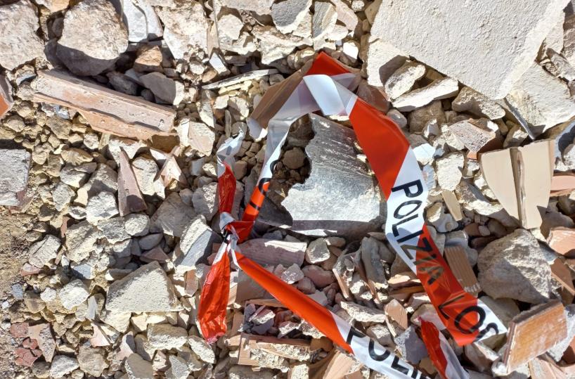Bari, una discarica abusiva alle porte della città: scatta il sequestro