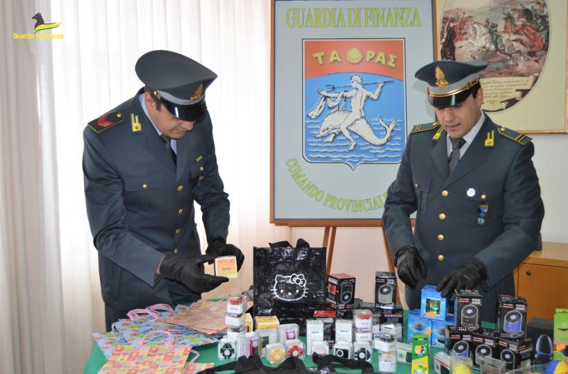 Ginosa, la Finanza sequestra 284mila articoli pericolosi in un negozio