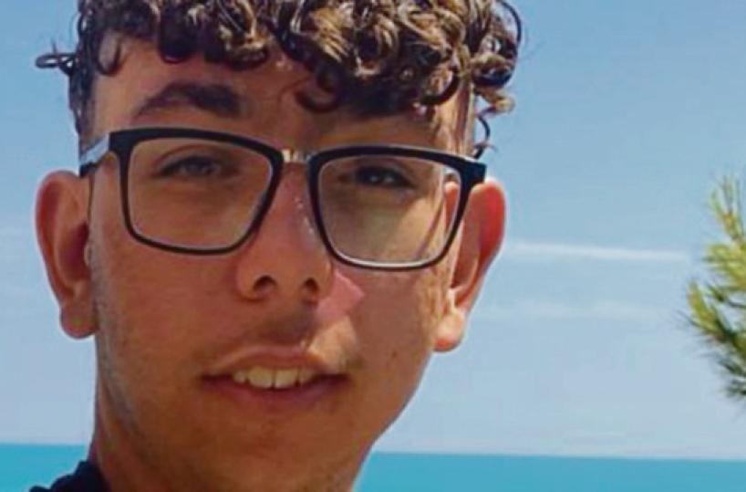 Studente pugliese morto durante stage, per i suoi 18 anni palloncini bianchi in volo