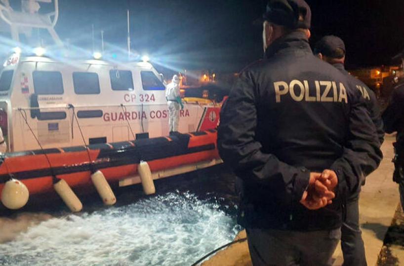 Altri 36 migranti a Lampedusa, ieri 26 sbarchi con mille persone