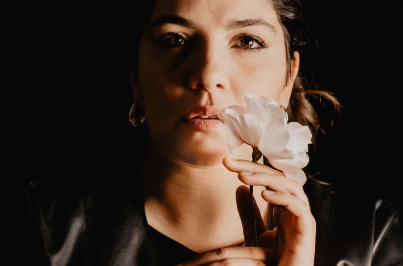 Musica, la cantautrice salentina Cristiana Verardo sui palchi di Milano, Roma e Asti