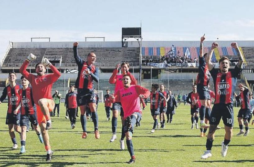 taranto calcio esultanza