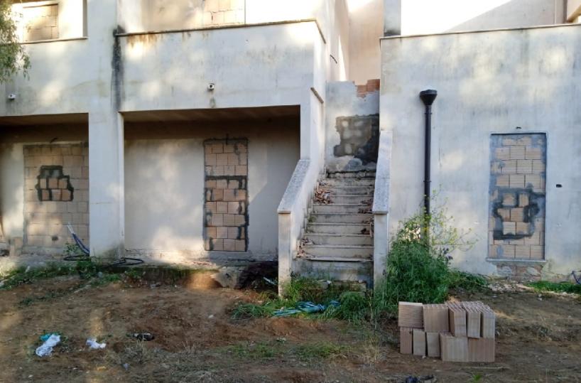 Il «muro» di Metaponto,  il prefetto chiude i varchi dei ghetti