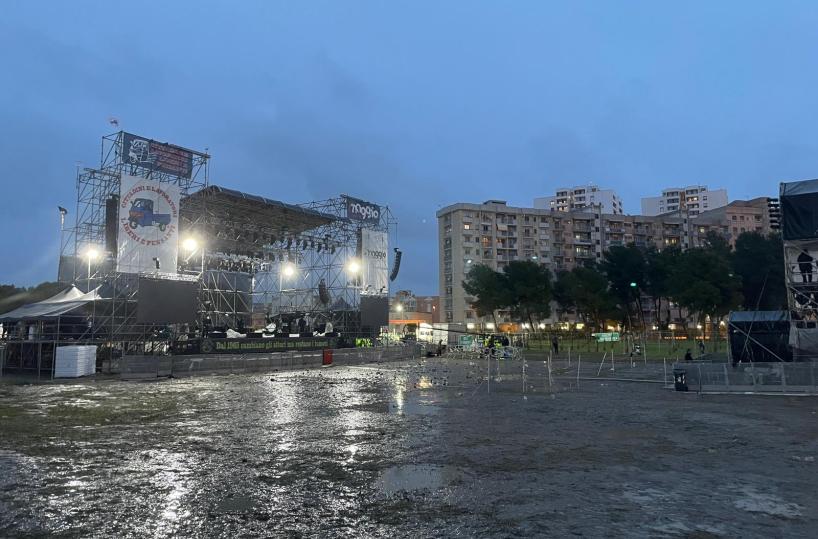 Pioggia a Taranto, tempesta perfetta sul «concertone»