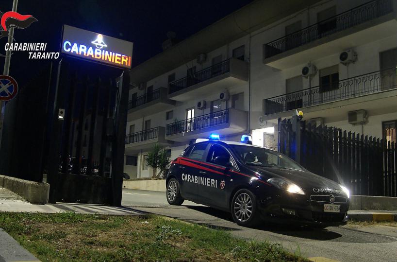 Carabinieri Castellaneta notte