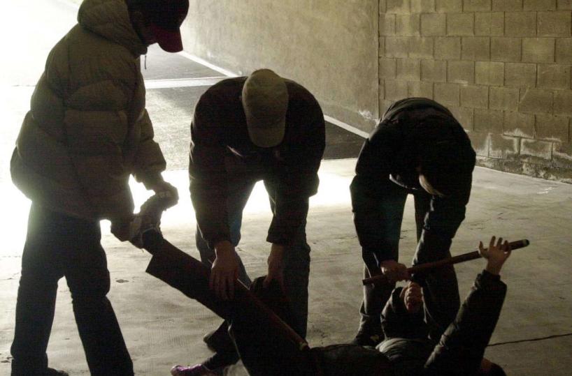 Sannicandro, 17enne pestato dal branco dopo la festa di San Nicola. Il padre: «Inspiegabile»