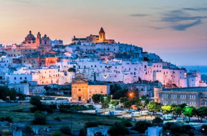 L'alta moda di Dolce&Gabbana arriva a Ostuni: evento nel centro storico il 10 luglio