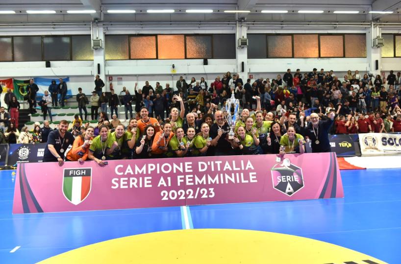 Pallamano femminile, la Jomi Salerno si laurea campione d'Italia: a guidarla è un tecnico pugliese 
