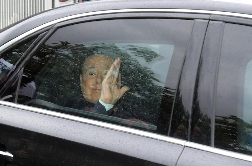 Dopo 45 giorni Berlusconi lascia l'ospedale San Raffaele