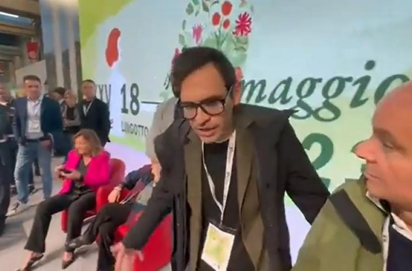 Salone del libro a Torino, contestata la ministra Roccella. Il direttore Lagioia: «Protesta legittima»