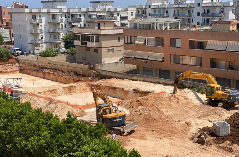 Mesagne, cade dalla scala in un cantiere: 32enne muore dopo 24 ore