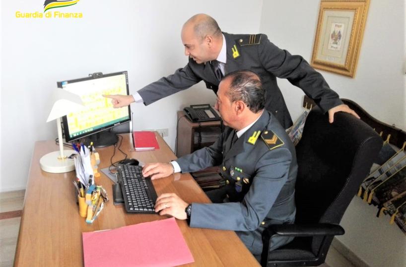 Taranto, camerieri, baristi e operai assunti «in nero»: scoperti 32 casi