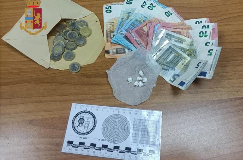 Taranto, 40enne trovato con sei dosi di cocaina negli slip: arrestato