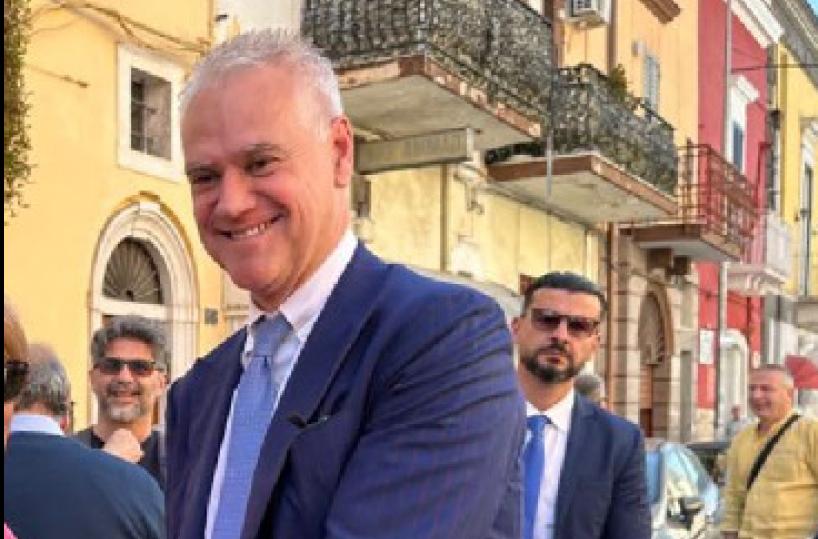 Il ministro Zangrillo a Valenzano: «La vera politica è vicina ai territori»