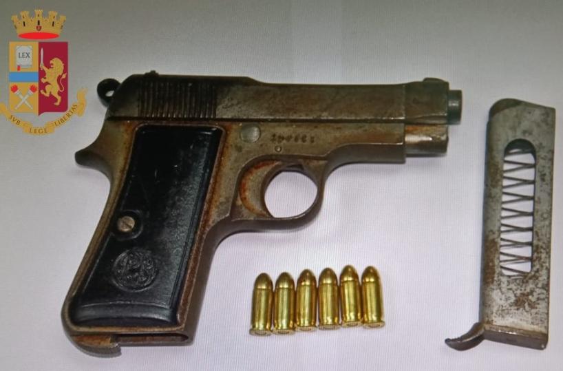 Taranto, la Polizia sventa furto in una parrocchia in centro  