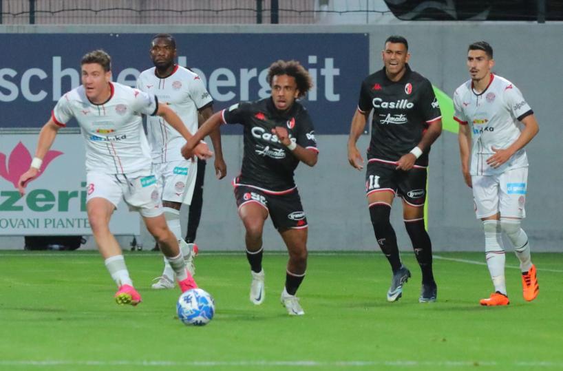 Calcio, il match Sudtirol-Bari finisce 0-0
