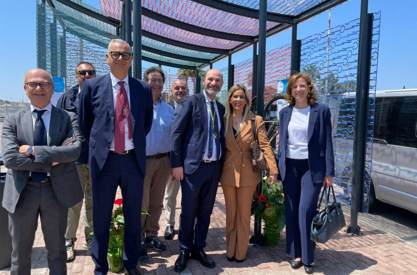 Brindisi, l'aeroporto è «bike friendly» con il servizio per cicloviaggiatori 