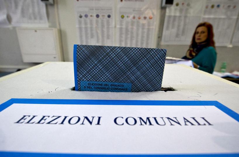 Ballottaggi, affluenza in calo in tutta la Puglia