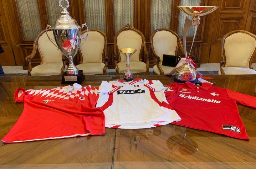 Calcio, presentato il «patrimonio» del Bari